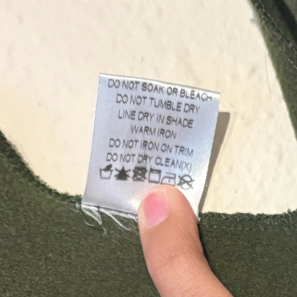 Papillon Blanc Olive Green Vest - Picture 5 of 5